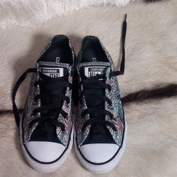 CONVERSE ALL STARS LOW TOPS MANDALA PRINT - Picture 10 of 11